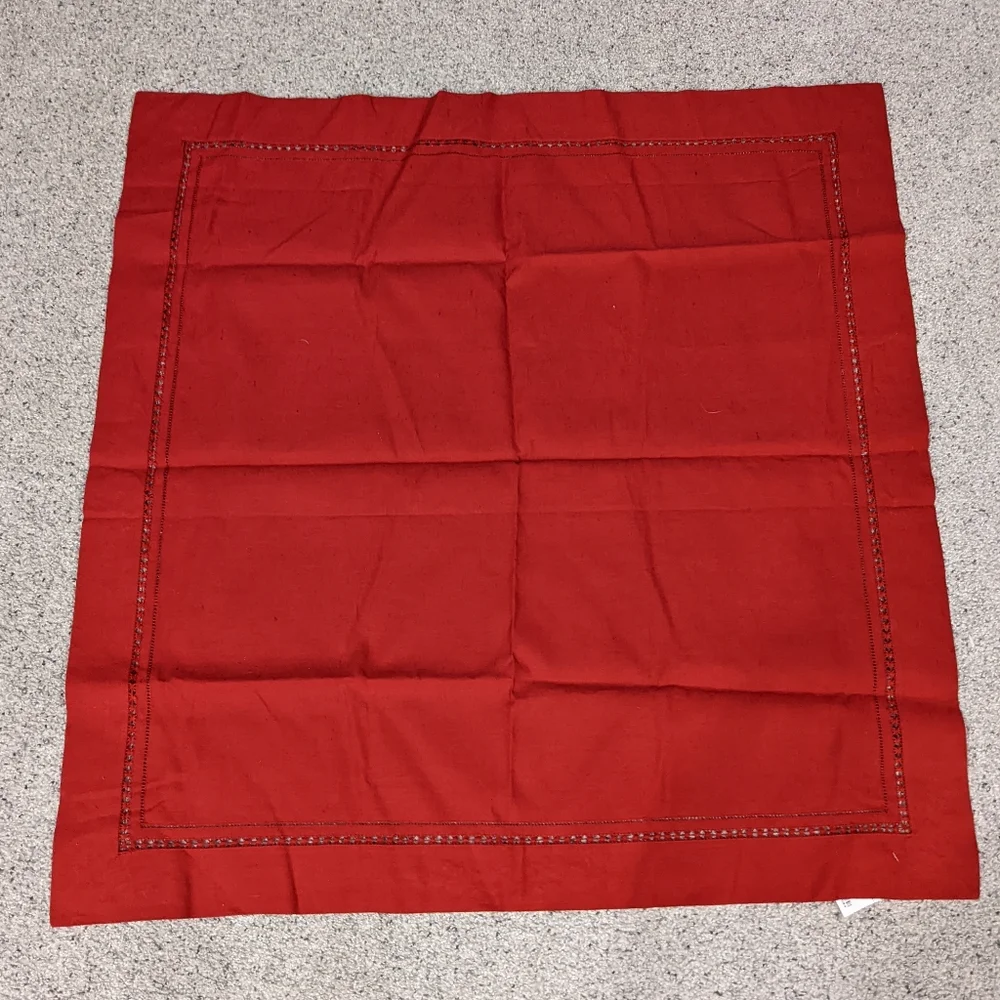 NWT Vintage Chikazawa Decorative Table Cloth
